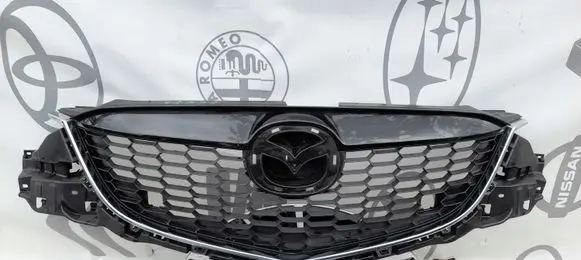 Mazda CX-5 Front bumper upper radiator grill