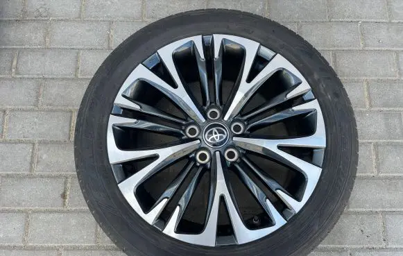 Toyota Yaris Cross R18 alloy rim CMS1118