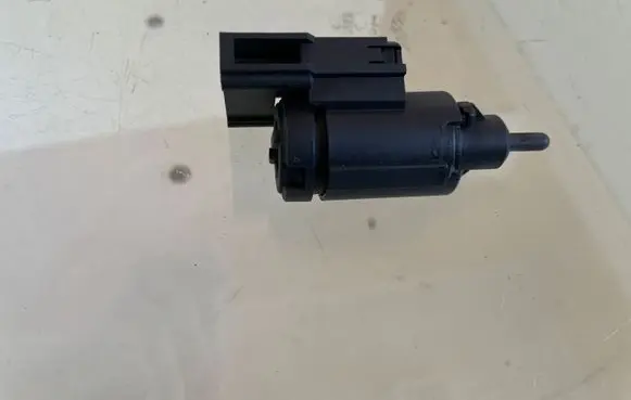 Audi A3 S3 8L Brake pedal sensor switch 1J0945511B 19322000 01935