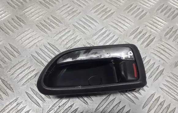 Subaru Legacy Front door interior handle