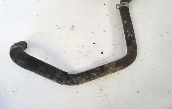 Toyota Avensis T220 Engine coolant pipe/hose