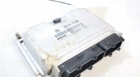 Volkswagen Golf V Engine control unit/module ECU 0261208589
