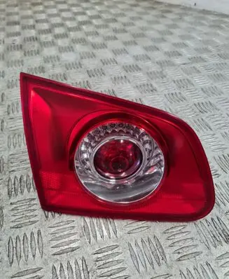 Volkswagen PASSAT B6 Tailgate rear/tail lights