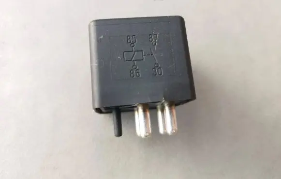 Mercedes-Benz C W202 Other relay 0332002197