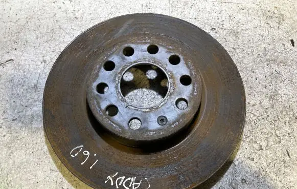 Volkswagen Caddy Front brake disc