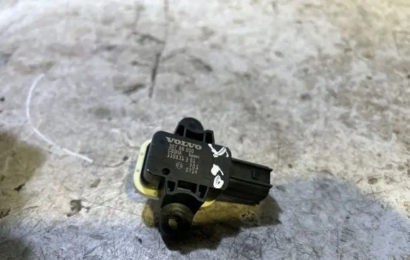 Volvo S60 Airbag deployment crash/impact sensor 30798030 110831301
