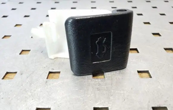 Engine bonnet (hood) release handle