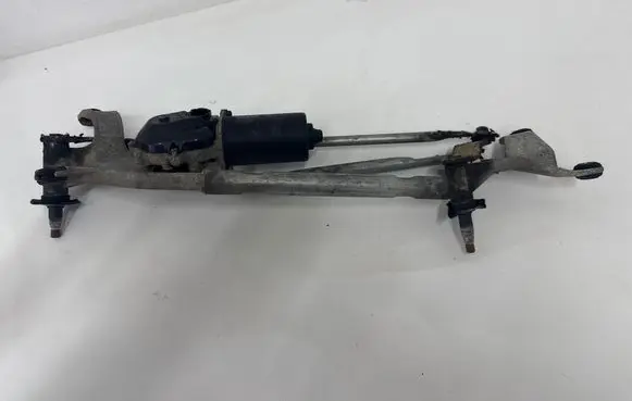 Front wiper linkage and motor
