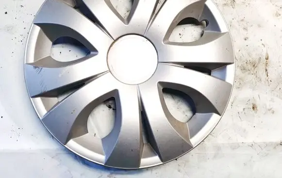 Mitsubishi Lancer R14 wheel hub/cap/trim 7210765004