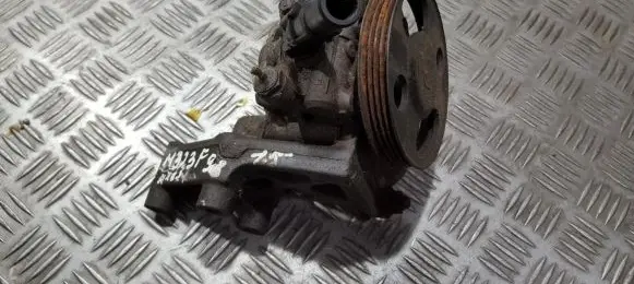 Mazda 323 F Power steering pump