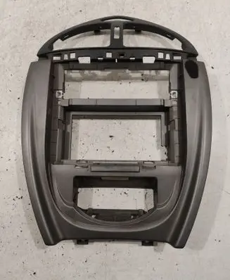 Radio/GPS head unit trim