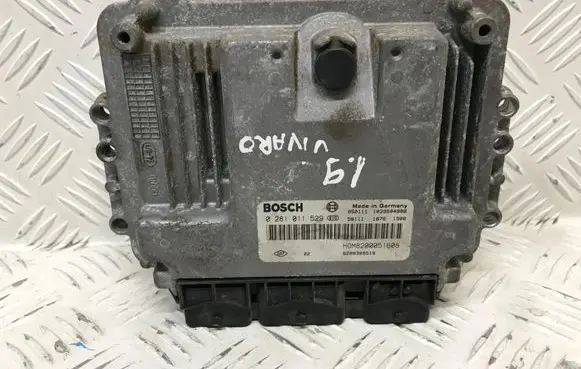Opel Vivaro Engine control unit/module 8200051608 8200389519