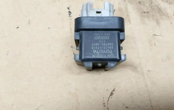 Toyota Corolla E120 E130 Glow plug pre-heat relay 2861067010 1567000671