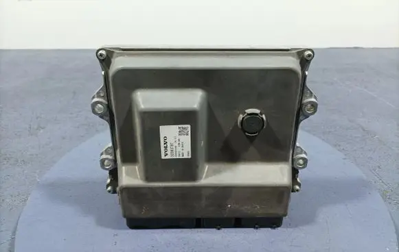 Volvo XC40 Engine control unit/module ECU 32383797