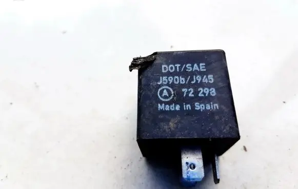 Volkswagen Golf III Other relay J590BJ945