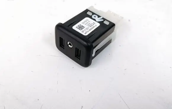 Buick Encore I USB socket connector 13519224