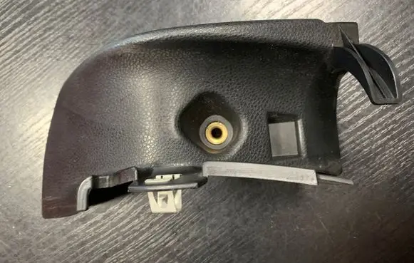Rear/tail light trim molding