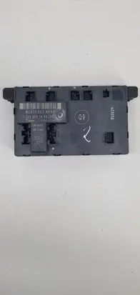 Mercedes-Benz C W203 Door control unit/module 2038201485