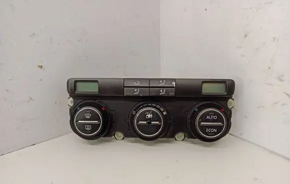 Volkswagen Touran I Climate control unit