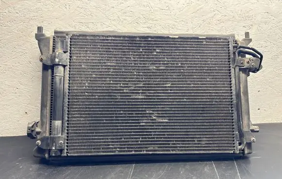 Volkswagen Jetta V Coolant radiator