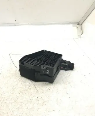 Audi A8 S8 D2 4D Fuse module 8D1941824