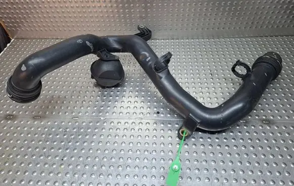 Volkswagen Golf V Air intake hose/pipe S26371771 1K0145770B 1K0145762AT