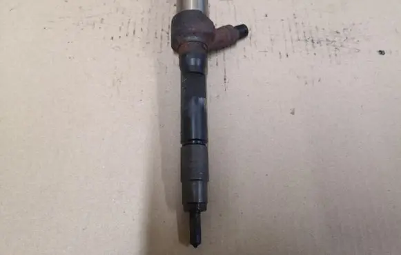 Mazda 6 Fuel injector R2AA 13H50