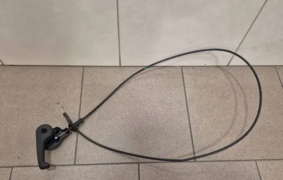 KIA Xceed Engine bonnet/hood lock release cable 
