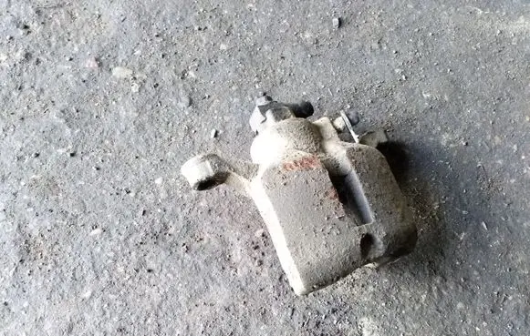 Opel Sintra Rear brake caliper