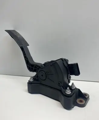 Nissan Navara D40 Accelerator throttle pedal 180025X10B 6PV93390107