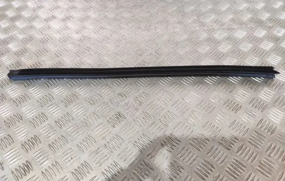 Bentley Flying Spur Door glass trim 3W5837472B