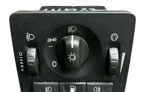 Volvo V50 Light switch 30739300