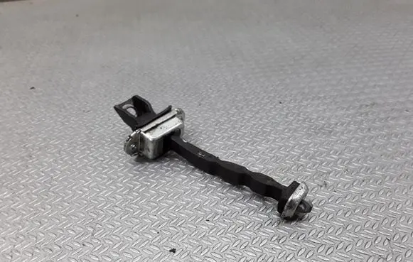 Skoda Octavia Mk2 (1Z) Front door check strap stopper