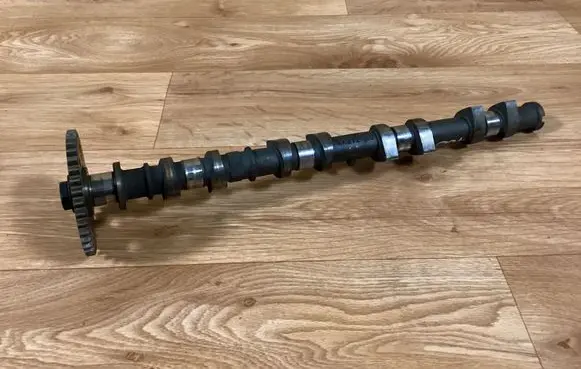 Ford Focus Camshaft 1S7G6A272BG RF1S7G 6A272BG