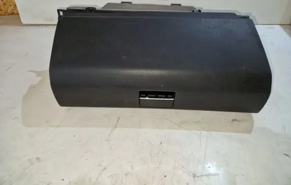 Mercedes-Benz B W245 Glove box 0080017777777