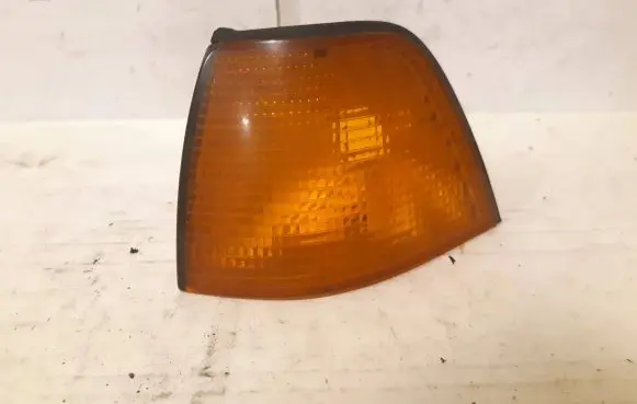 BMW 3 E36 Front indicator light 1387043 155051