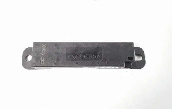 Mercedes-Benz EQC Aerial antenna amplifier A2059053005