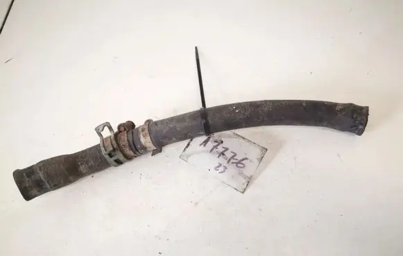 Volkswagen PASSAT B3 Engine coolant pipe/hose