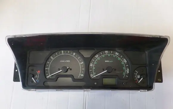 Land Rover Discovery 3 - LR3 Speedometer (instrument cluster) YAC001470TD5