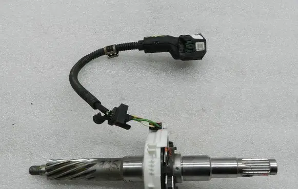 Volkswagen PASSAT B7 Steering wheel axle 7802377447A 7802377447