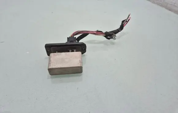 Heater blower motor/fan resistor