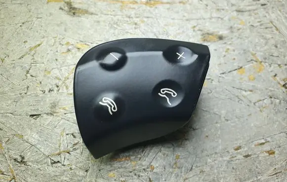 Mercedes-Benz C W203 Steering wheel buttons/switches A2038210979