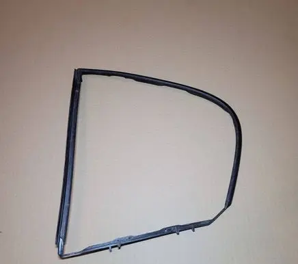 BMW 3 E90 E91 Rear side window 7060219
