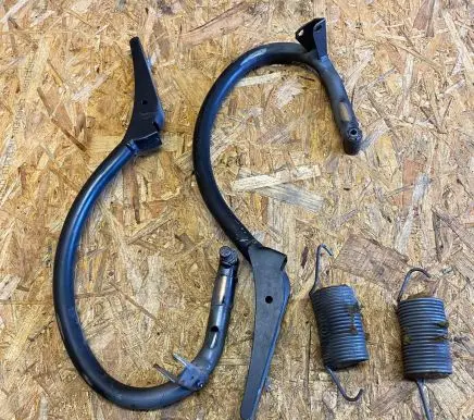 Mercedes-Benz C W202 Tailgate/trunk/boot hinge