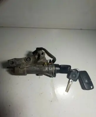 Volkswagen Golf IV Ignition lock 4B0905851