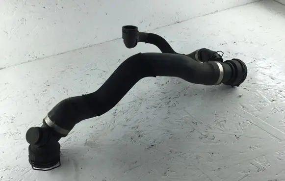 BMW X5 F15 Engine coolant pipe/hose 7811857