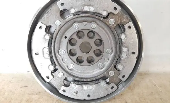 BMW 2 Active Tourer U06 Dual mass flywheel 5A87394 5B76EB0 4A298C6