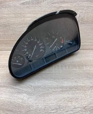 BMW 5 E39 Speedometer (instrument cluster) 8375669 110008735 031