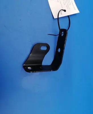 Headlight/headlamp mounting bracket