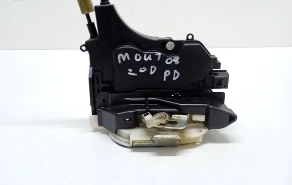 Mitsubishi Outlander Front door lock 07123